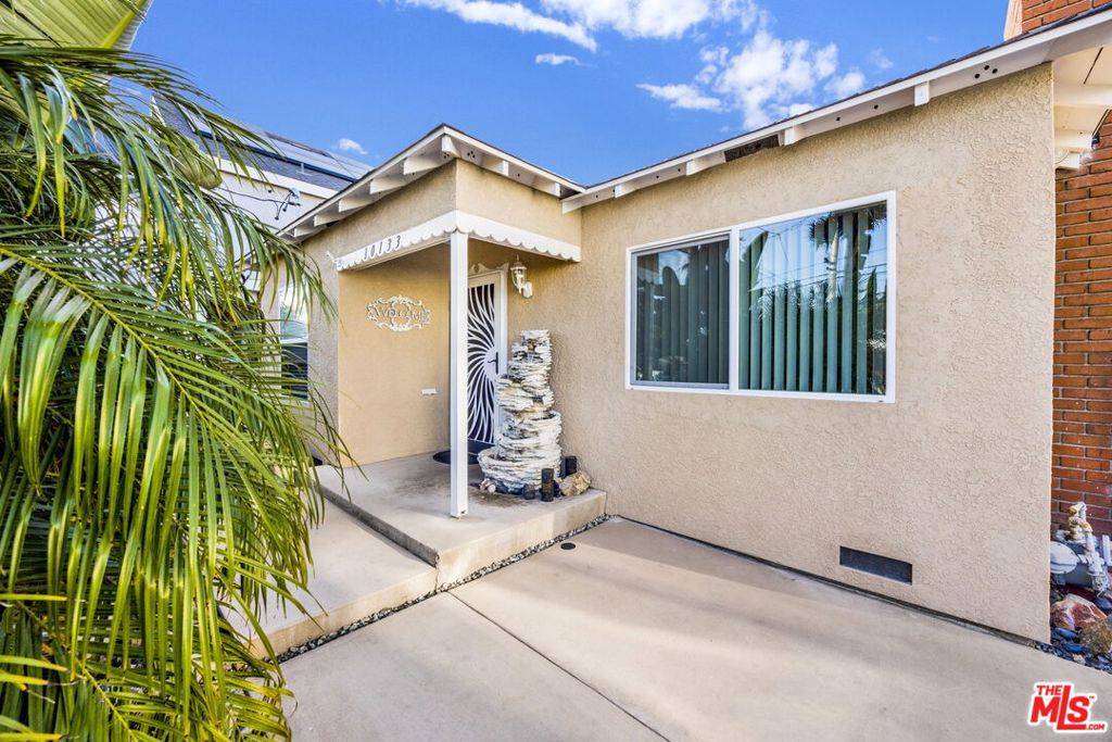 Bellflower, CA 90706,10133 Maple ST