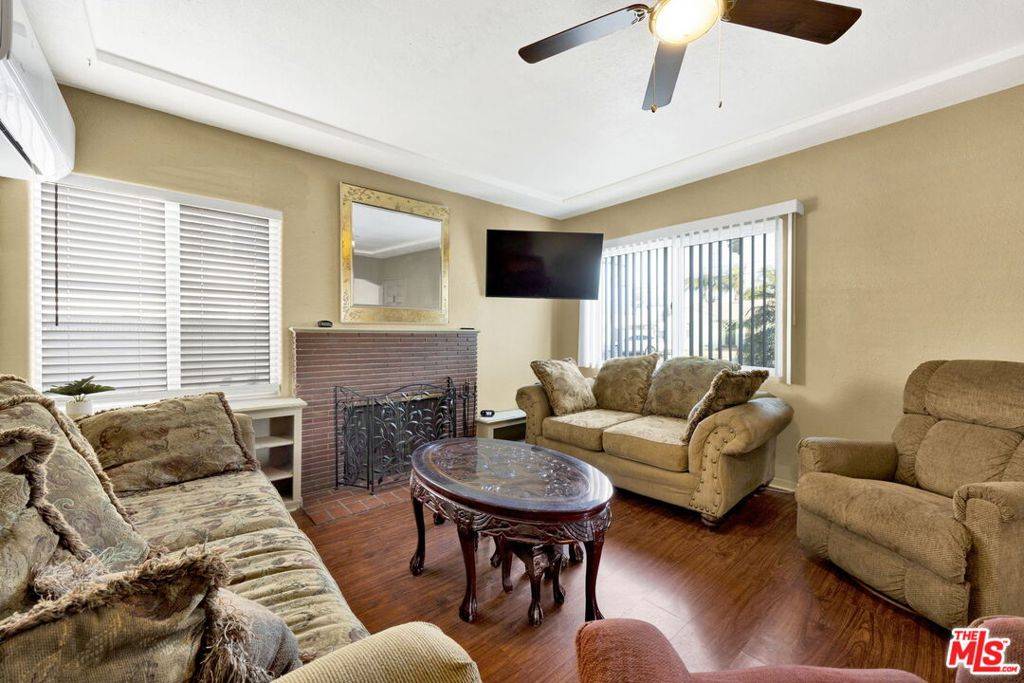 Bellflower, CA 90706,10133 Maple ST