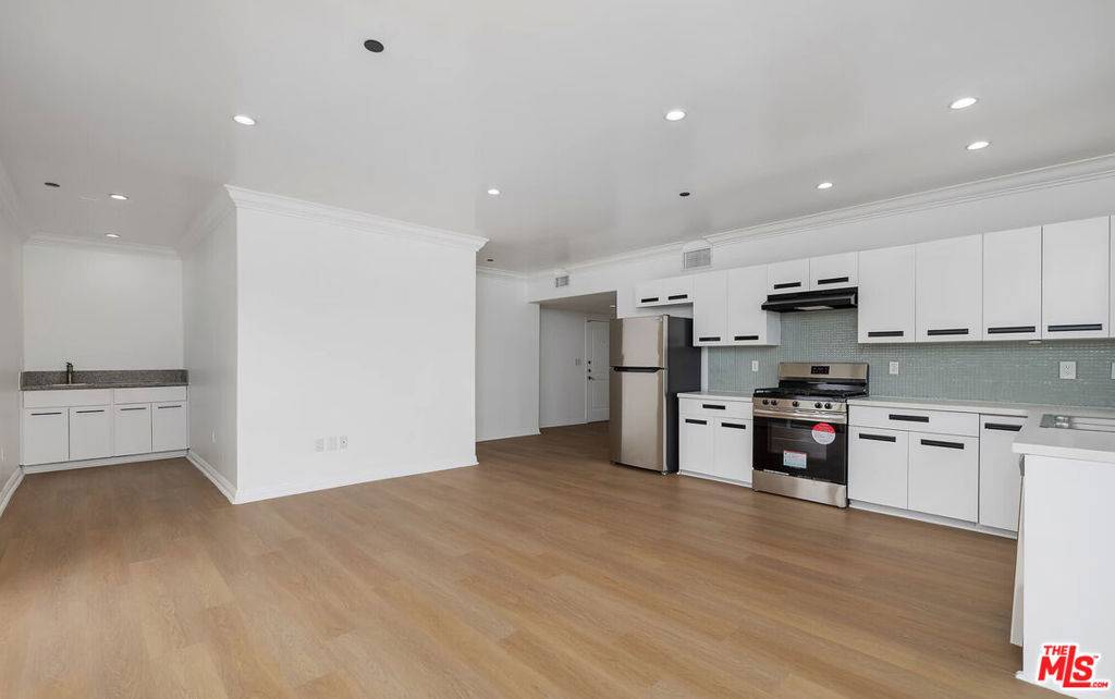 930 S Robertson BLVD #504, Los Angeles, CA 90035