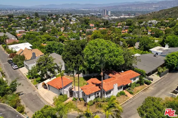 3395 Tareco DR, Los Angeles, CA 90068