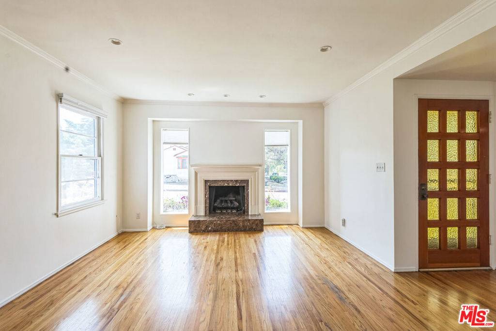 Los Angeles, CA 90066,12753 Appleton WAY