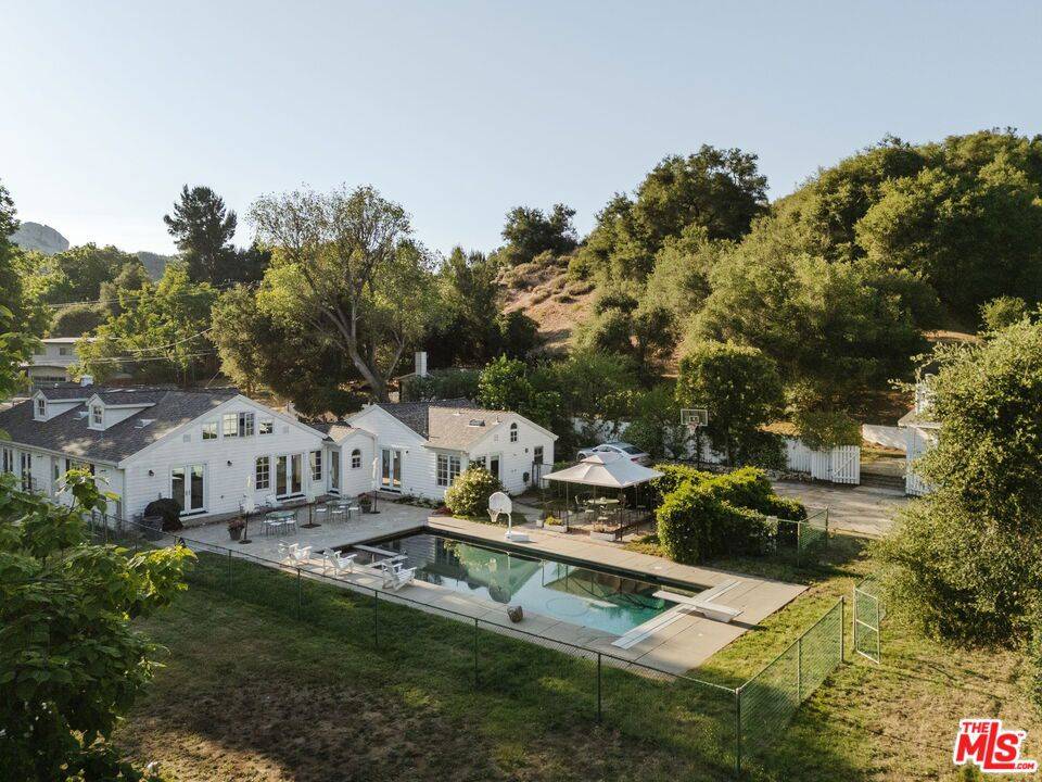 Topanga, CA 90290,1520 Bonnell DR