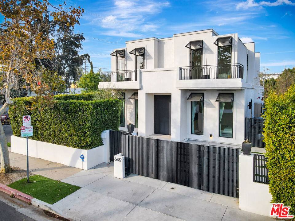 Los Angeles, CA 90048,6687 Colgate AVE