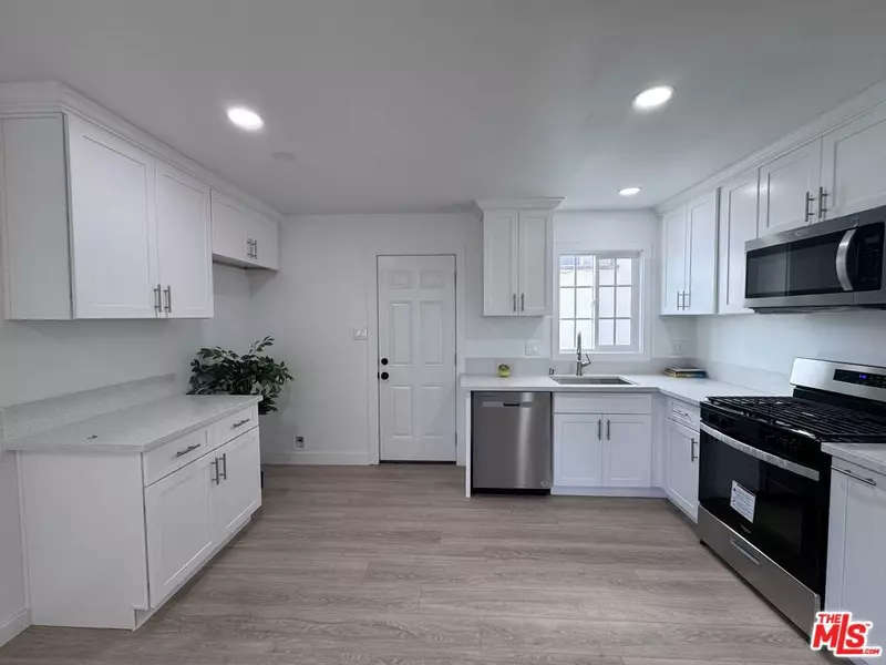618 W 6th ST #618, Long Beach, CA 90802