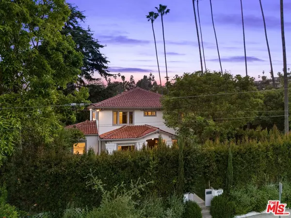 Los Angeles, CA 90068,5850 Foothill DR