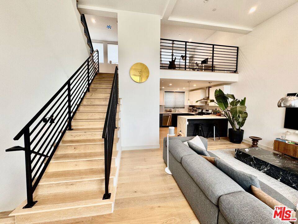 2406 Glendale CT, Los Angeles, CA 90039