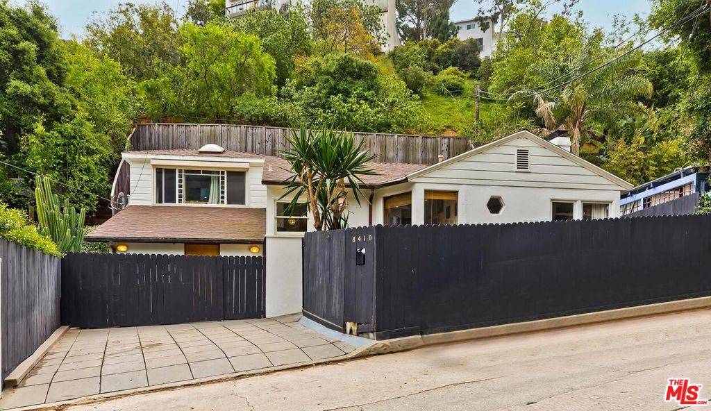 8410 Kirkwood DR, Los Angeles, CA 90046