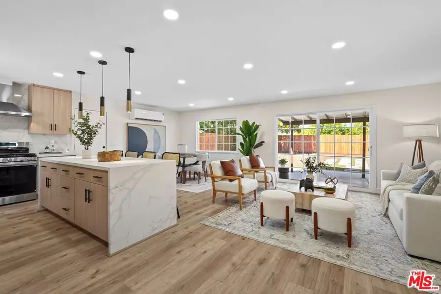 6520 Debs AVE, West Hills, CA 91307
