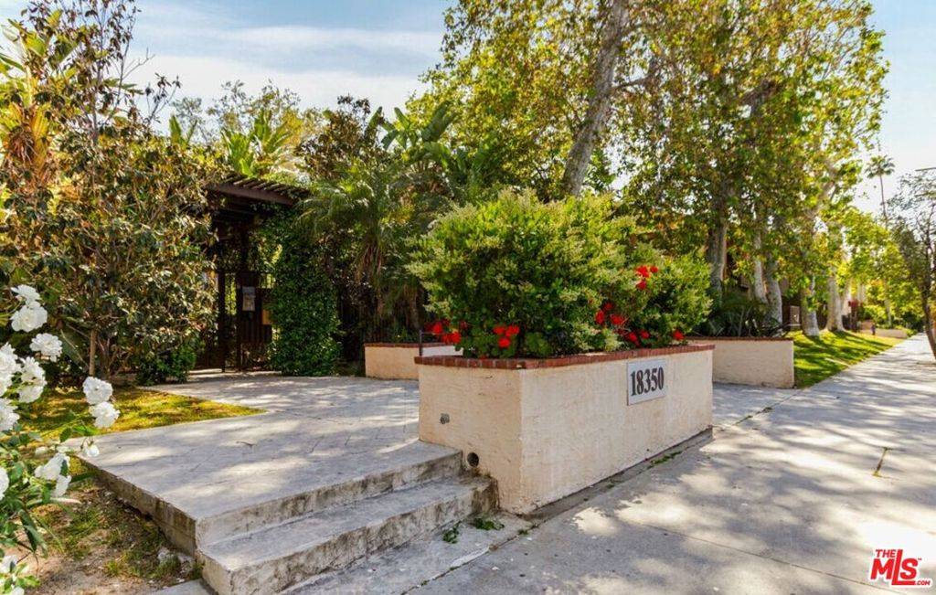 18350 Hatteras ST #248, Tarzana, CA 91356