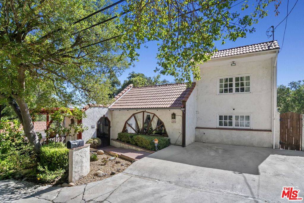 Woodland Hills, CA 91364,4322 Ensenada DR