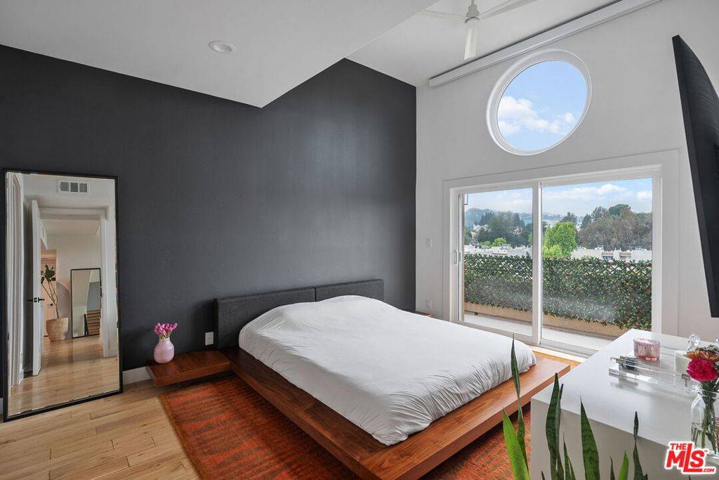 Studio City, CA 91604,4230 Colfax AVE #301