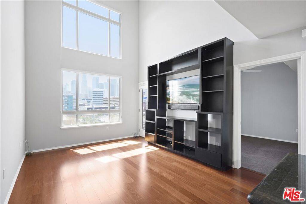 Los Angeles, CA 90012,100 S Alameda ST #404