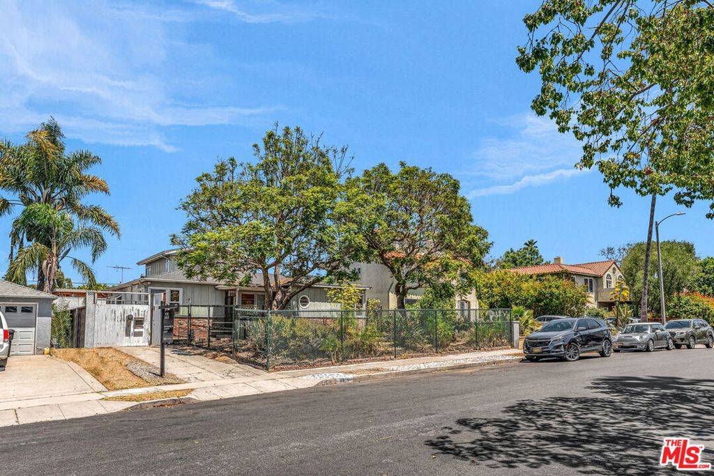 Los Angeles, CA 90066,3616 Mountain View AVE