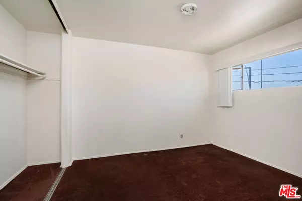 Los Angeles, CA 90008,3950 Hillcrest DR