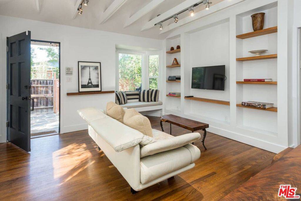 Venice, CA 90291,704 Vernon AVE