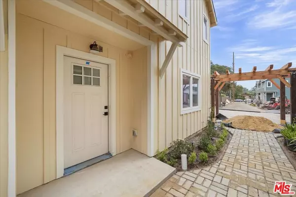 1317 Punta Gorda #1, Santa Barbara, CA 93103