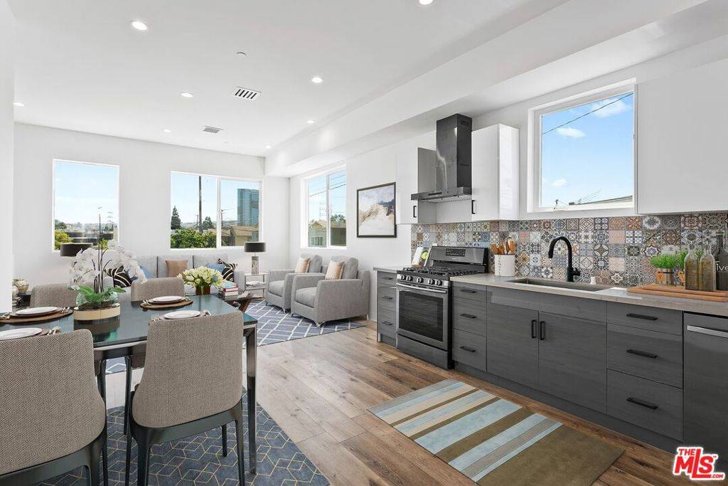 2533 Thurman AVE #1/2, Los Angeles, CA 90016
