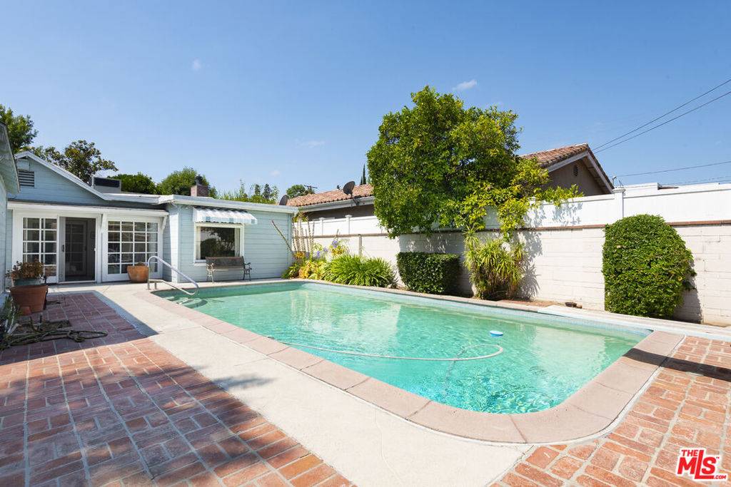 Sherman Oaks, CA 91403,14755 Huston ST