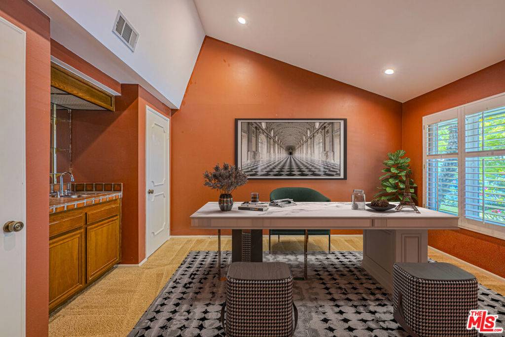 Thousand Oaks, CA 91360,3926 Corte Cancion