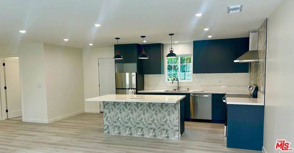 14509 1/2 W Greenleaf ST #1/2, Sherman Oaks, CA 91403