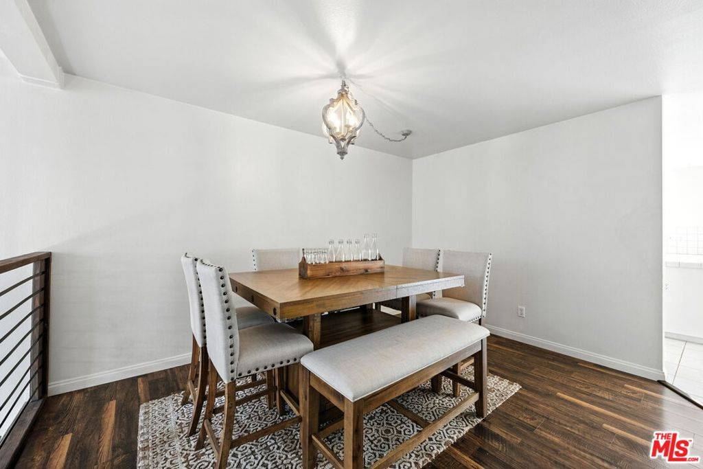 Woodland Hills, CA 91367,6225 Shoup AVE #109