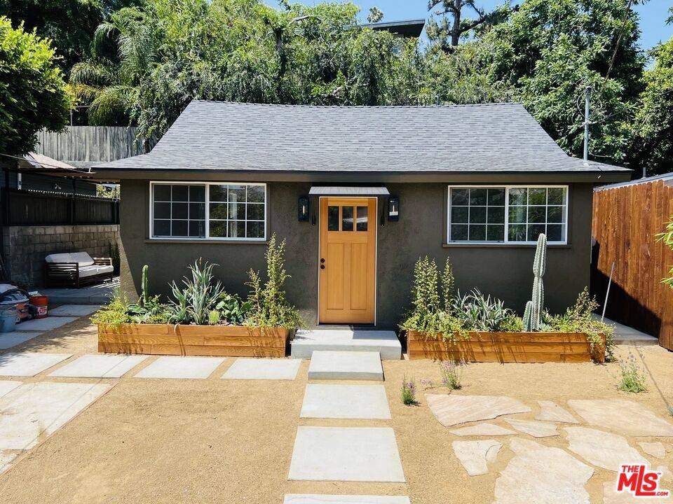 3815 Fernwood AVE, Los Angeles, CA 90027