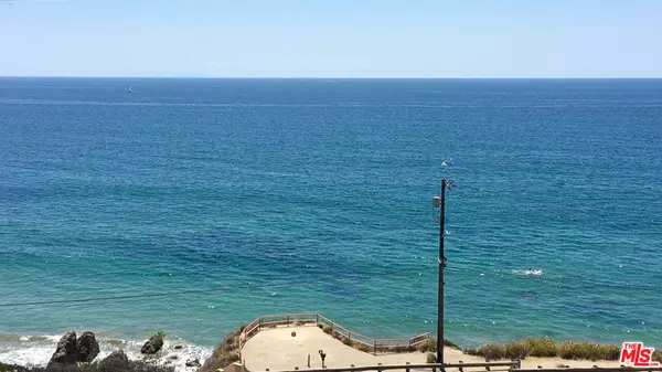Pacific Palisades, CA 90027,17860 W Lecco LN