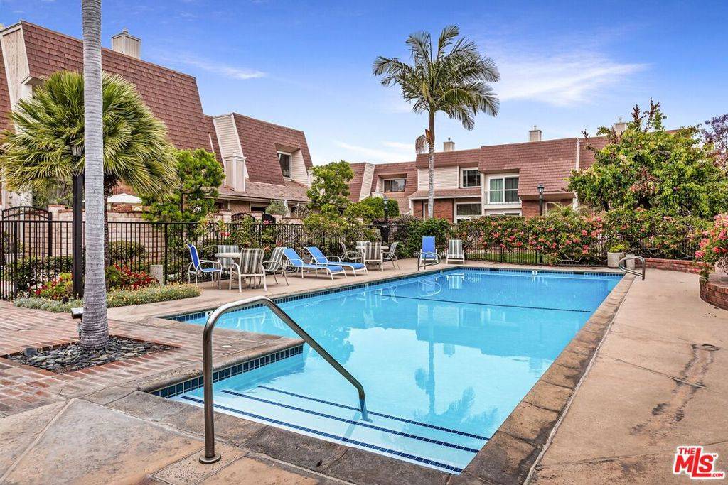 13065 Mindanao WAY #12, Marina Del Rey, CA 90292