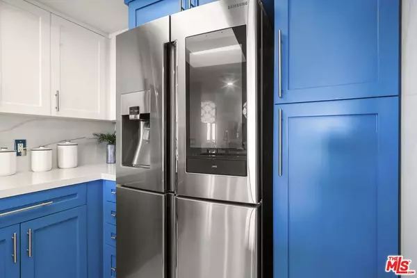 Marina Del Rey, CA 90292,13700 Marina Pointe DR #809