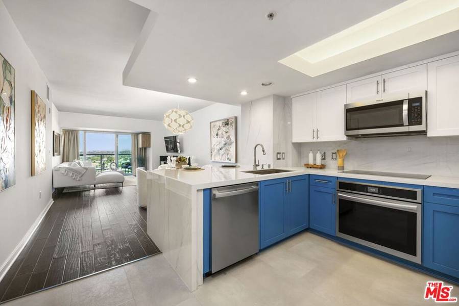 13700 Marina Pointe DR #809, Marina Del Rey, CA 90292