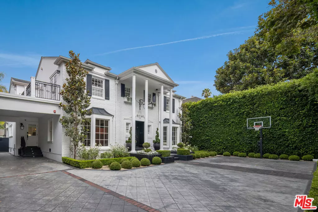 Beverly Hills, CA 90210,9885 Carmelita AVE