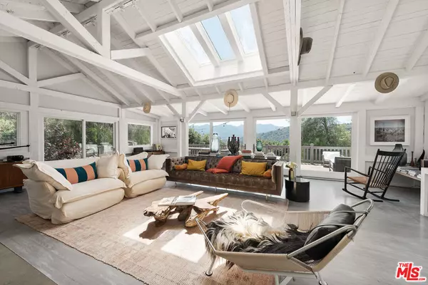 Topanga, CA 90290,20812 Hillside DR