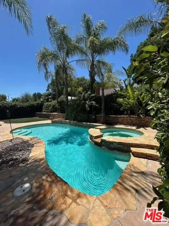 Valencia, CA 91355,25711 Yucca Valley RD