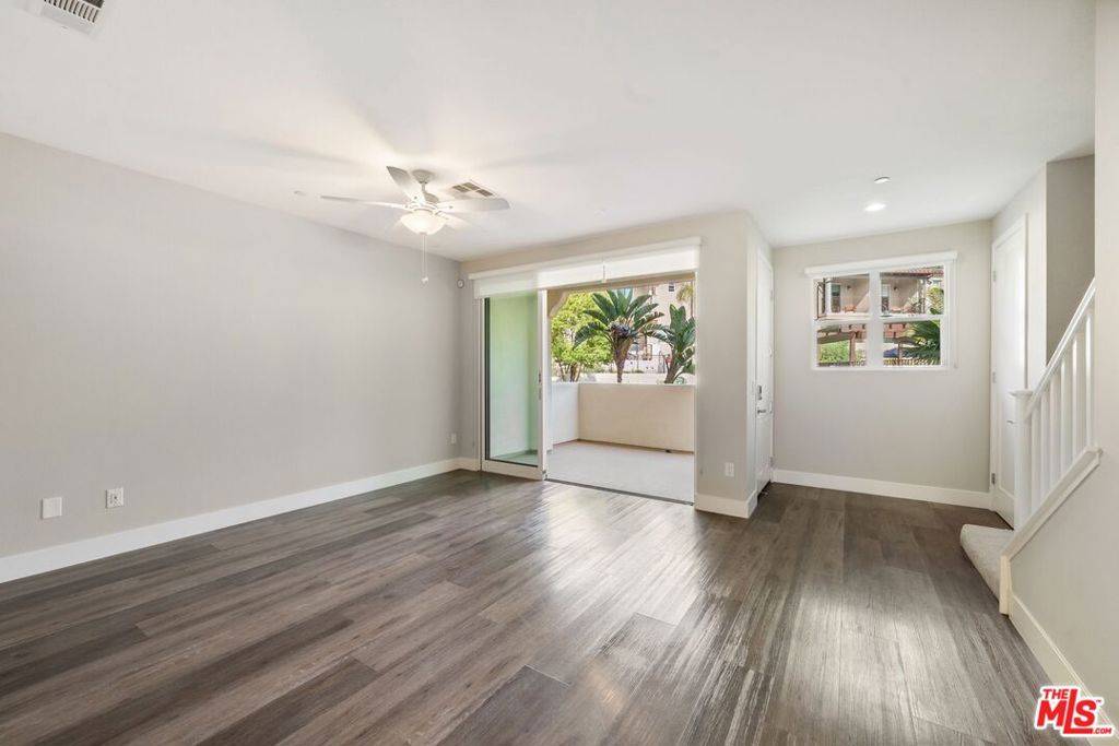 Calabasas, CA 91302,4377 Paxton Place