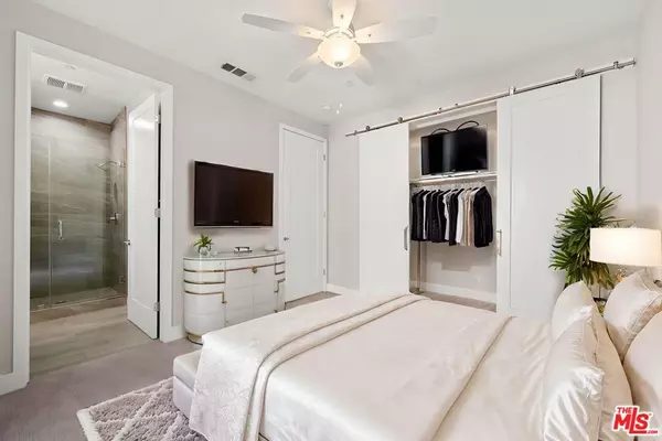 Calabasas, CA 91302,4377 Paxton Place