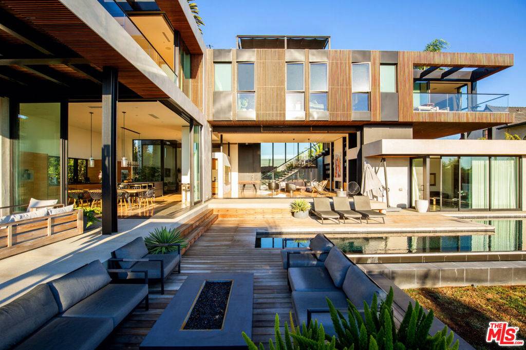 3715 Wasatch AVE, Los Angeles, CA 90066