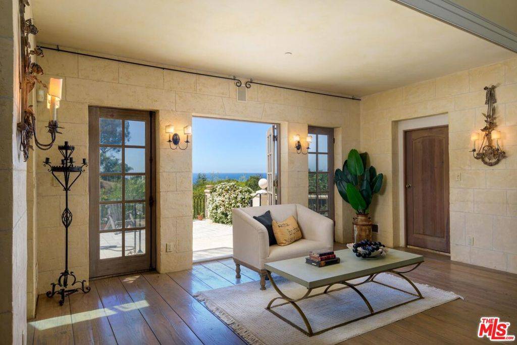 Montecito, CA 93108,2899 Hidden Valley LN