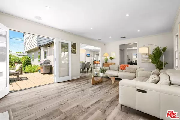 Burbank, CA 91501,607 Roselli ST