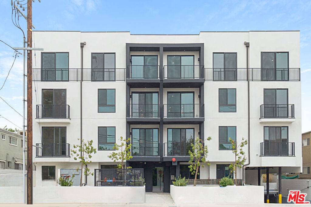 6144 Whitsett AVE #102, North Hollywood, CA 91606