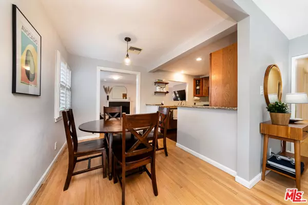 Woodland Hills, CA 91364,22021 De La Osa ST