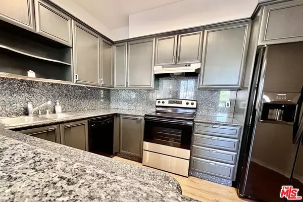 West Hollywood, CA 90069,8960 Cynthia ST #109