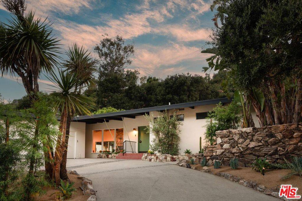 3923 Stone Canyon AVE, Sherman Oaks, CA 91403