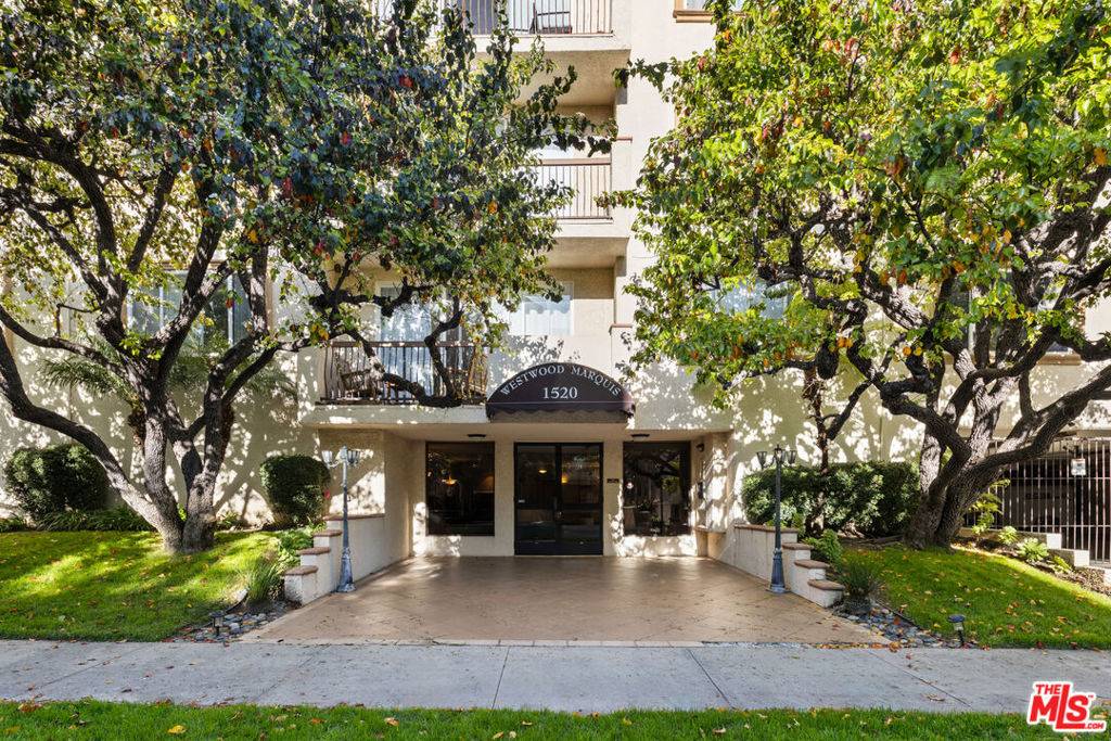 1520 Camden AVE #103, Los Angeles, CA 90025