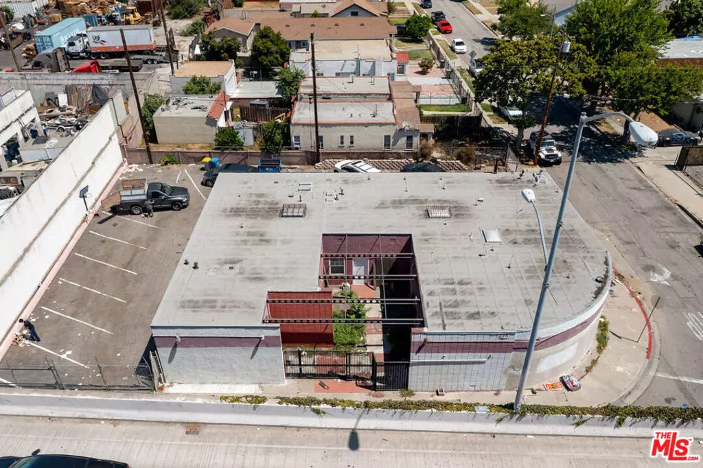 Compton, CA 90221,325 E Rosecrans AVE