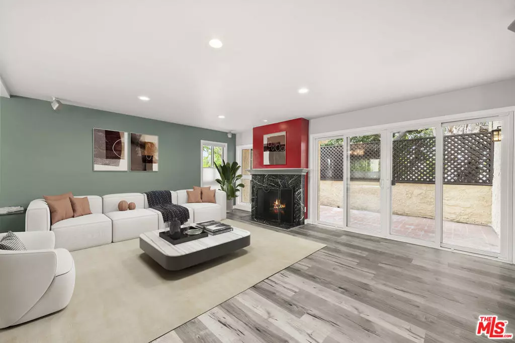 Sherman Oaks, CA 91401,5245 Coldwater Canyon AVE #J