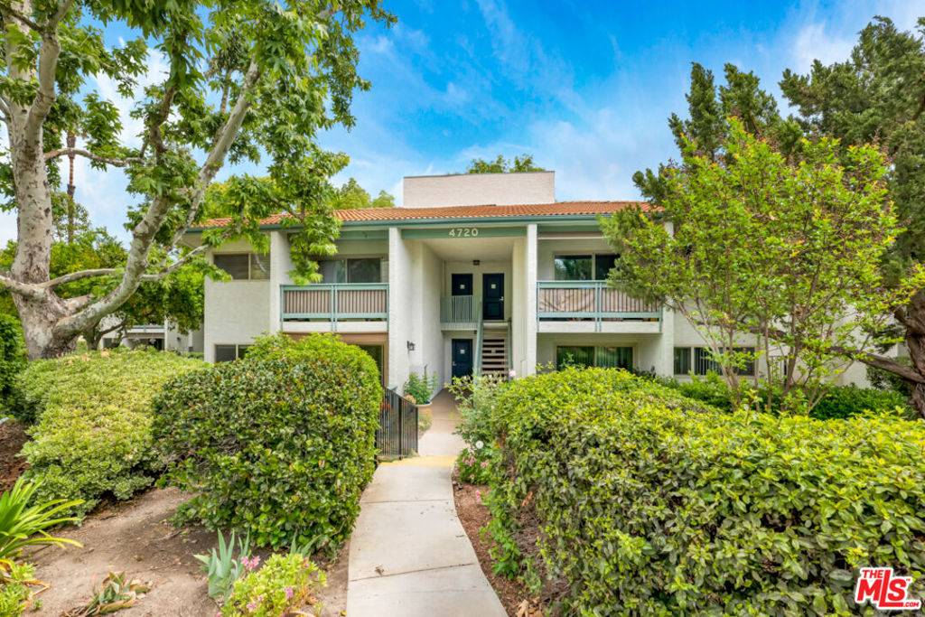 Calabasas, CA 91302,4720 Park Granada #209