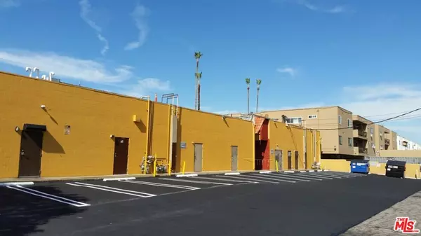 Tarzana, CA 91335,6104 Reseda BLVD #6104