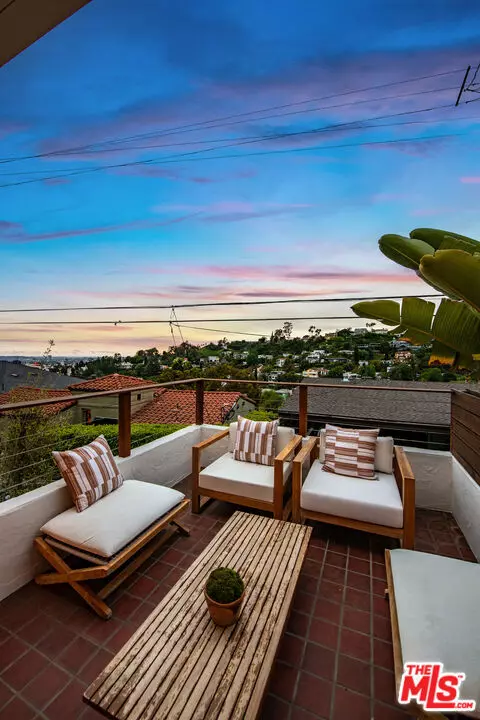 Los Angeles, CA 90068,2620 Rutherford DR