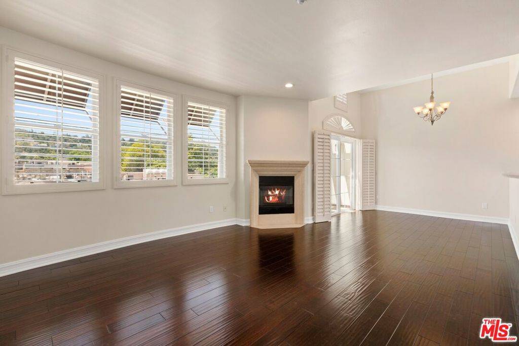 Studio City, CA 91604,4202 Whitsett AVE #304