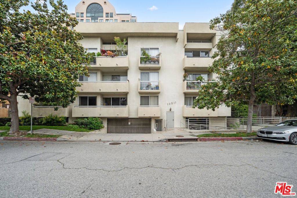 Los Angeles, CA 90024,10511 Ashton AVE #302